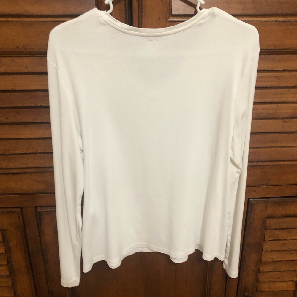 2️⃣ Women’s Long Sleeved 🤍 White Tee Shirts - V-Neck and Crew Neck - Size L - Picture 8 of 10